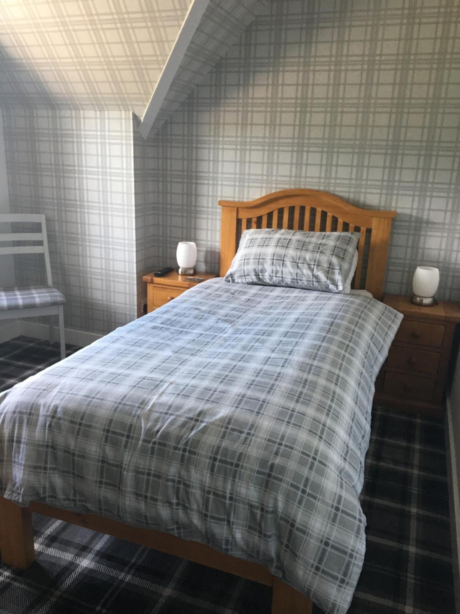 גולספי Glenshee Guest House מראה חיצוני תמונה